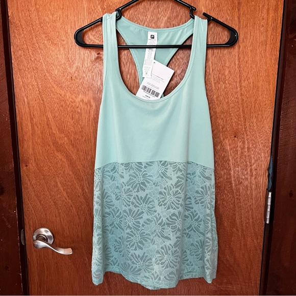 NWT Fabletics Cashel Racerback Tank II - Picture 4 of 8